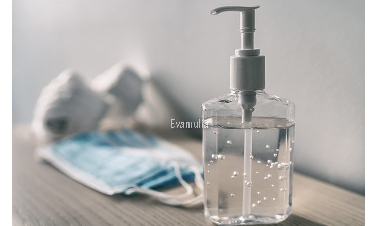 Eva Mulia - Klinik Evamulia - Hand Sanitizer Atau Air Dan Sabun - Mencuci tangan saat ini semakin praktis dengan adanya produk hand sanitizer. Namun, produk tersebut selalu bisa menggantikan peran air dan sabun dalam membasmi kuman pada tangan. Saat ini kalian dapat menggunakan hand sanitizer atau menggunakan air dan sabun untuk mencuci tangan.