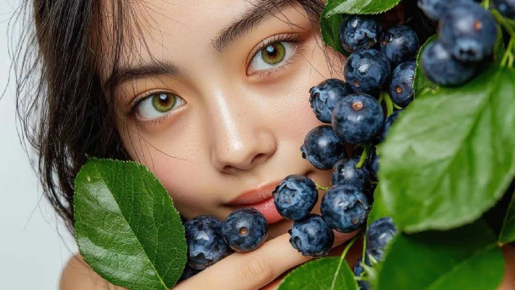 Gak Perlu Ribet, Begini Cara Menghilangkan Jerawat dengan Buah Segar di Rumah
