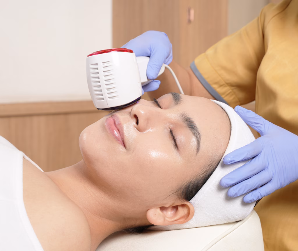 Advance Glowing Peel Treatment - Eva Mulia Clinic
