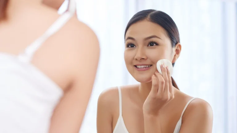 Toner Exfoliating Dipakai Setiap Hari, Kulit Jadi Lebih Sehat atau Malah Bermasalah?
